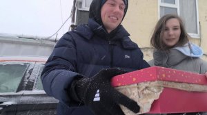 Хожу босиком по снегу и вот что со мной произошло! МЕНЯ НАШЛИ ПОДПИСЧИКИ И ПОДАРИЛИ ПОДАРОК!