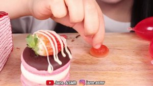 ASMR STRAWBERRY PARTY *FRESH STRAWBERRY, CREPE CAKE, JELLY, MACARON 딸기 디저트, 생딸기 먹방 JANE ASMR 제인
