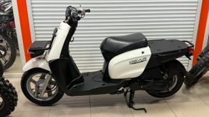 Скутер Yamaha Gear из Японии 89208366508
UA06J-160354