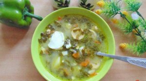 Суп из щавеля с сардельками