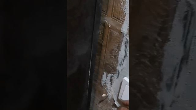 Сделали новую электропроводку в квартире 43кв/м электропроводка, открытая по потолку.