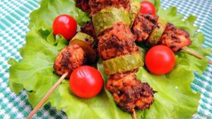 Куриный шашлык в ароматных травах.