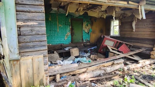 Заброшенная деревня с военным антиквариатом. Часть2. Заброшенные дома. Тайный подвал. Деревни России