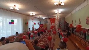 Танец с сердцами "Мама дорогая"