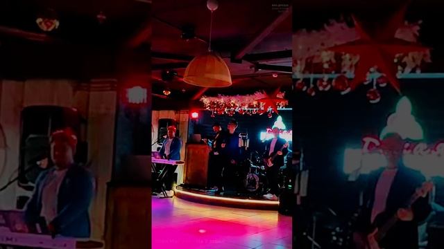 06-01-25 - Массква-7 этаж - ВИА Друзья