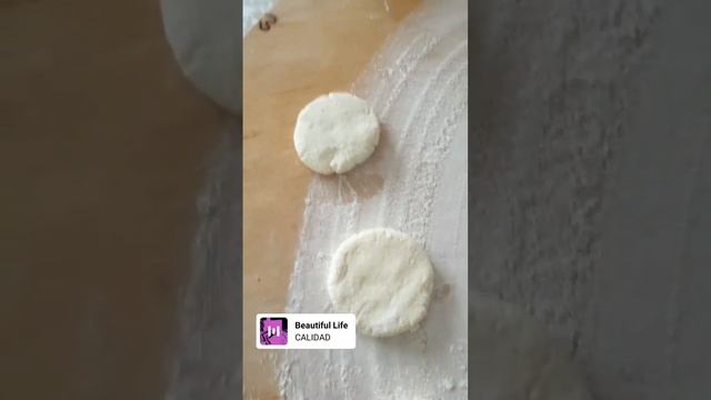 Готовим сырники #еда #готовимдома #готовимсами #сырникисманкой #вкусно