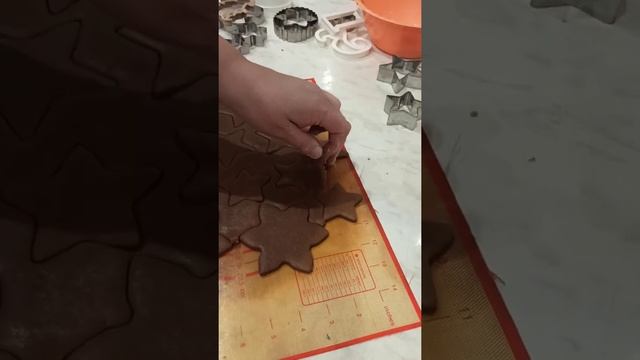 Пряничное тесто. Выпекание.