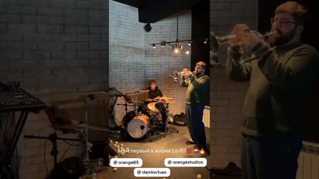 Мой первый Lo-Fi..я просто подыгрывала