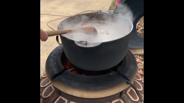 Cooking Chicken & Sausage & Kulesh in Tandoor смотреть онлайн