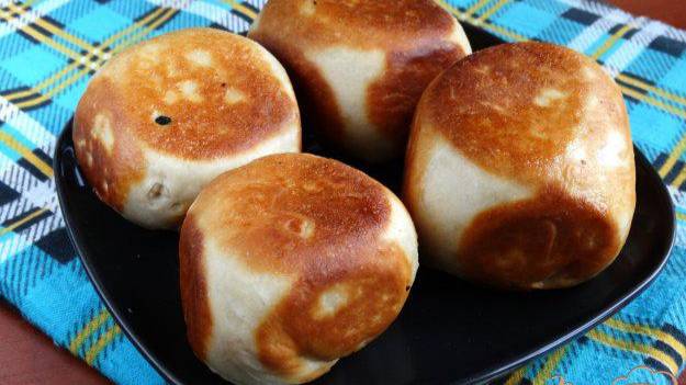 Пирожки с капустой дрожжевые