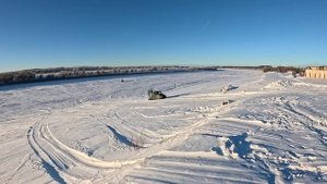 Вальс аэролодок Хариус 440. Классные покатушки на двух боевых аэролодках...