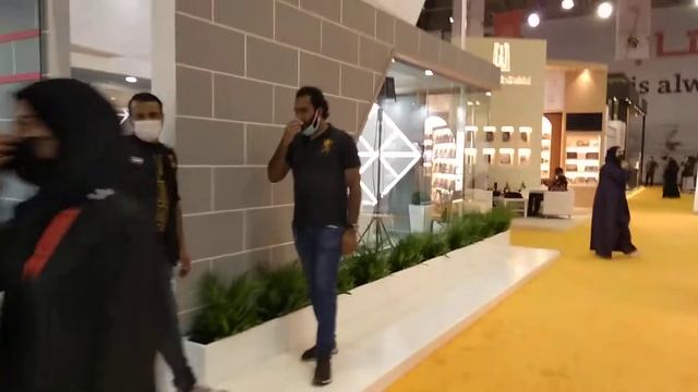 03.11.2021 - прогулка по выставке Sharjah book fair! смотреть онлайн