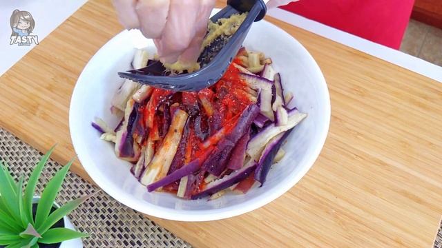 Chinese Sizzling Oil Eggplant Salad Side Dish With Potato Chips Recipe(涼拌茄子) English Subtitle