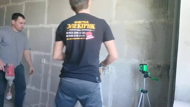 Разметка и бурение отверстий под розетки ДРЕЛЬЮ АЛМАЗНОГО СВЕРЛЕНИЯ KEN 6110B