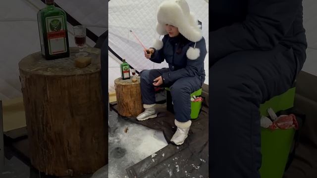 Женская рыбалка #зимняярыбалка #сибирь #урал #рыбалка #нарыбалке  #краснодар#краснодар