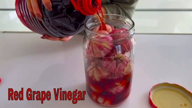 Unlock the Secrets of Perfectly Pickled Garlics!