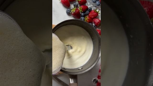 Berry Bliss: The Ultimate Custard-Filled Puff Pastry смотреть онлайн