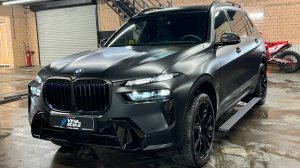 BMW X7 - оклейка кузова черной матовой полиуретановой пленкой, пошив ковриков, установка StarLine