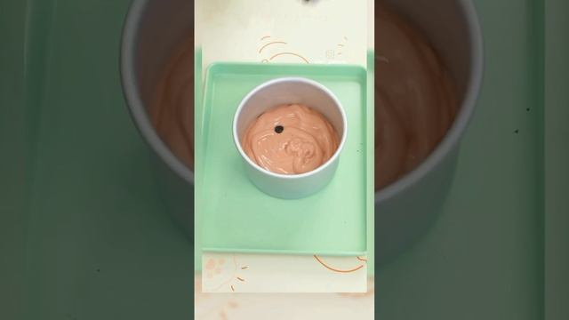 Chocolate cake 🎂 #trendingshorts #howtomakesweetathome #youtubeshorts #viralshort #baking смотреть онлайн