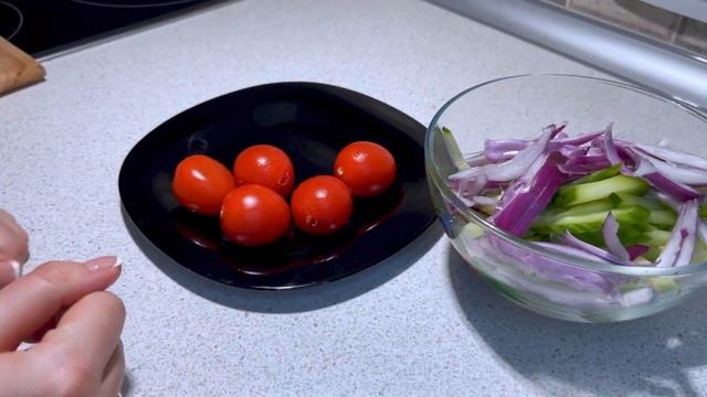 САЛАТ за КОПЕЙКИ и минимум продуктов! Сытный, вкусный, едят все. #салат #салат_рецепт