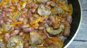 Домашние колбаски с фасолью