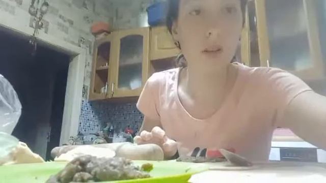 VLOG:Готовим вкусные чебуреки/ как прошел мой день смотреть онлайн