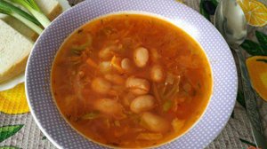 Постный борщ с молодой капустой и фасолью