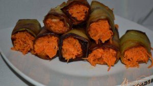 Рулеты из баклажан с корейской морковью