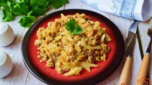 Тушеная капуста с фаршем