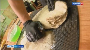 Костромич делает уникальную валяную обувь из овечьей шерсти – как дед учил