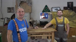 Крутое зеркало с деревянной мозаикой