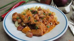 Паприкаш из свинины с фасолью