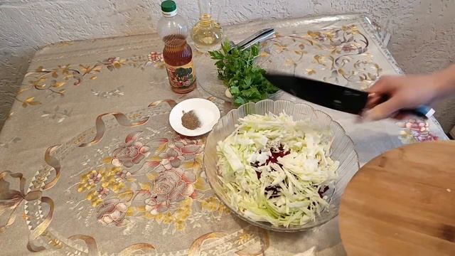 Простой, полезный и быстрый салат из доступных ингредиентов👍👌😋#салат#быстрые#простые #рецепты#recip