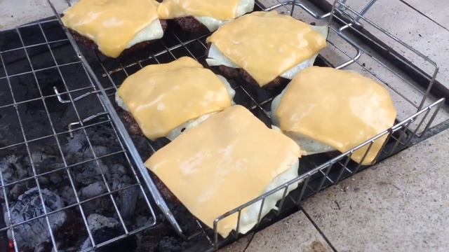 РЕЦЕПТ БОЖЕСТВЕННОГО БУРГЕРА! смотреть онлайн