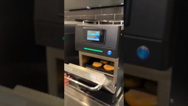 Hamburgers 🍔 45 seconds in a Fit Express #highspeedoven #grilledfood #speedoven #food #hamburger смотреть онлайн