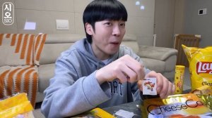 ASMR MUKBANG | 직접 만든 갤럭시 꿀젤리 옐로우 디저트 아이스크림 먹방 & 레시피 DESSERT GALAXY HONEY JELLY CANDY
