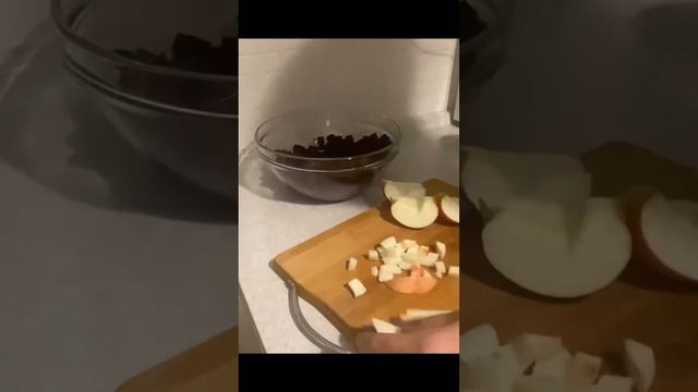 Свекольный салат с яблоками смотреть онлайн