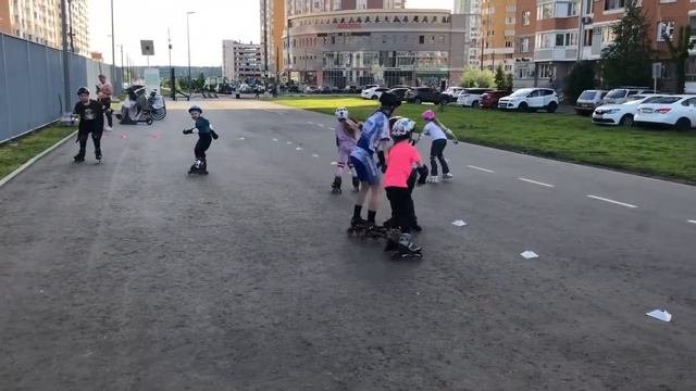 Занятия на роликах для начинающих. Роллер школа ROLLER STAR