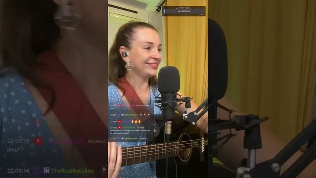 Споём под дождем? #музыка #гитара #укулеле #вокал смотреть онлайн