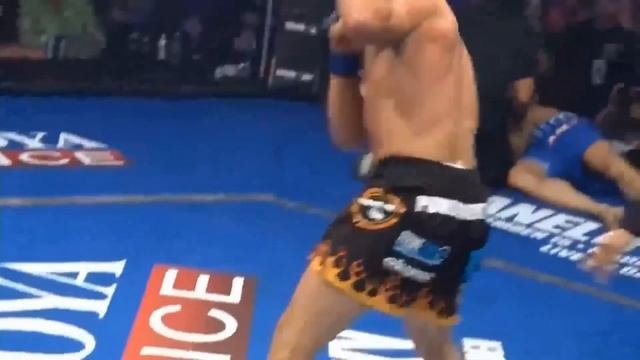 LIVE Chuck Liddell vs Tito Ortiz 3 | FULL knockout!