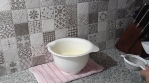 Специально к чаепитию для наших дам. Воздушный рулет с очень вкусным кремом. Brazo gitano con crema