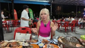 ГОРЫ МОРЕПРОДУКТОВ ЗА 399Бат! Безлимитный буфет APA в Паттайе! Едим крабов, креветок, и гребешок.