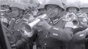 «Военная церемония оркестра ННА по государственным праздникам» ГДР