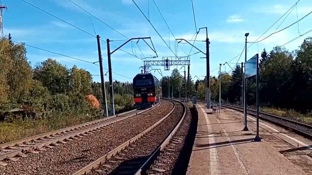 Электровоз ЭП2К в окрасе поезда "Ночной экспресс" смотреть онлайн