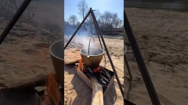Макароны с тушенкой-это святое😜 #кемпинг #camping #recipe #природа #макаронырецепт #тушенка #рецепт