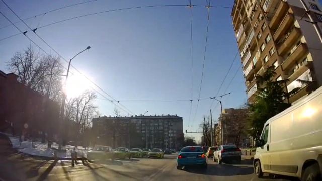 Когато не ти се чака и правиш предпоставка за сериозно ПТП смотреть онлайн