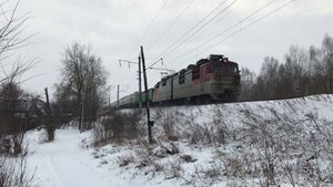 Электровоз ВЛ80с-359 с грузовым поездом на перегоне пост 323-й километр - Окская