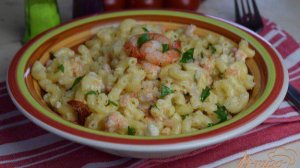 Рожки в сливочно-креветочном соусе