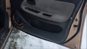 Замена штатных динамиков в Toyota Corolla на DL Audio Barracuda 165