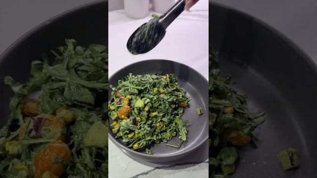 Green goddess arugula salad / grilled skirt steak / roasted butternut squash #steaksalad смотреть онлайн